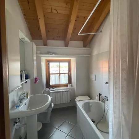 Blue Lake Apartment 20M From The Lake With Box Colico Exterior photo